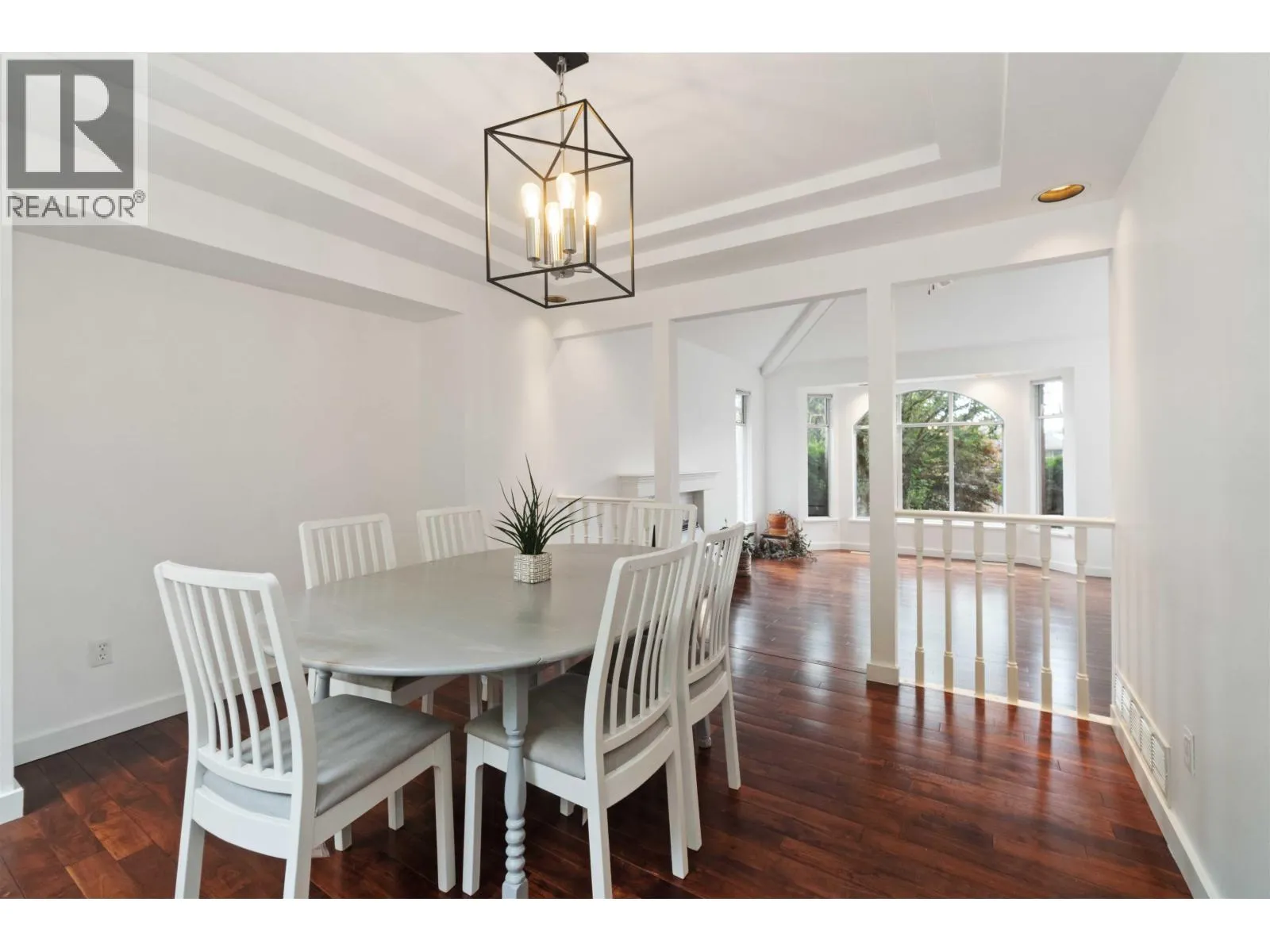 1412 MAGNOLIA PLACE