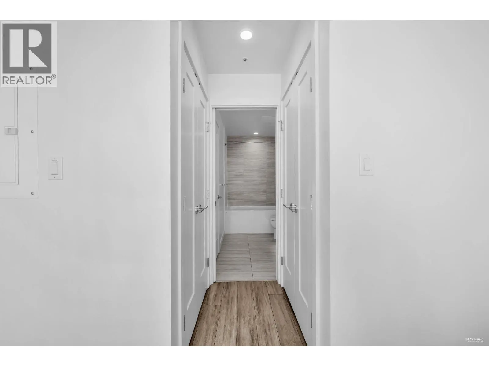 1709 2351 BETA AVENUE