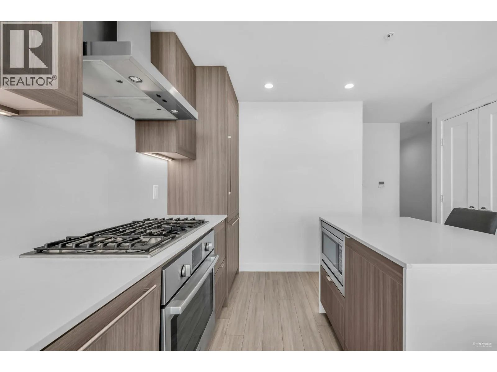 1709 2351 BETA AVENUE