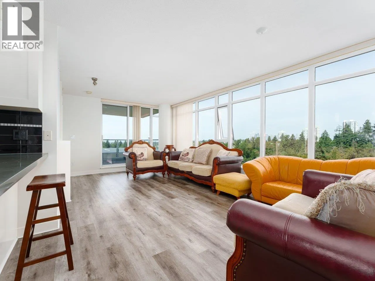 1902 7090 EDMONDS STREET