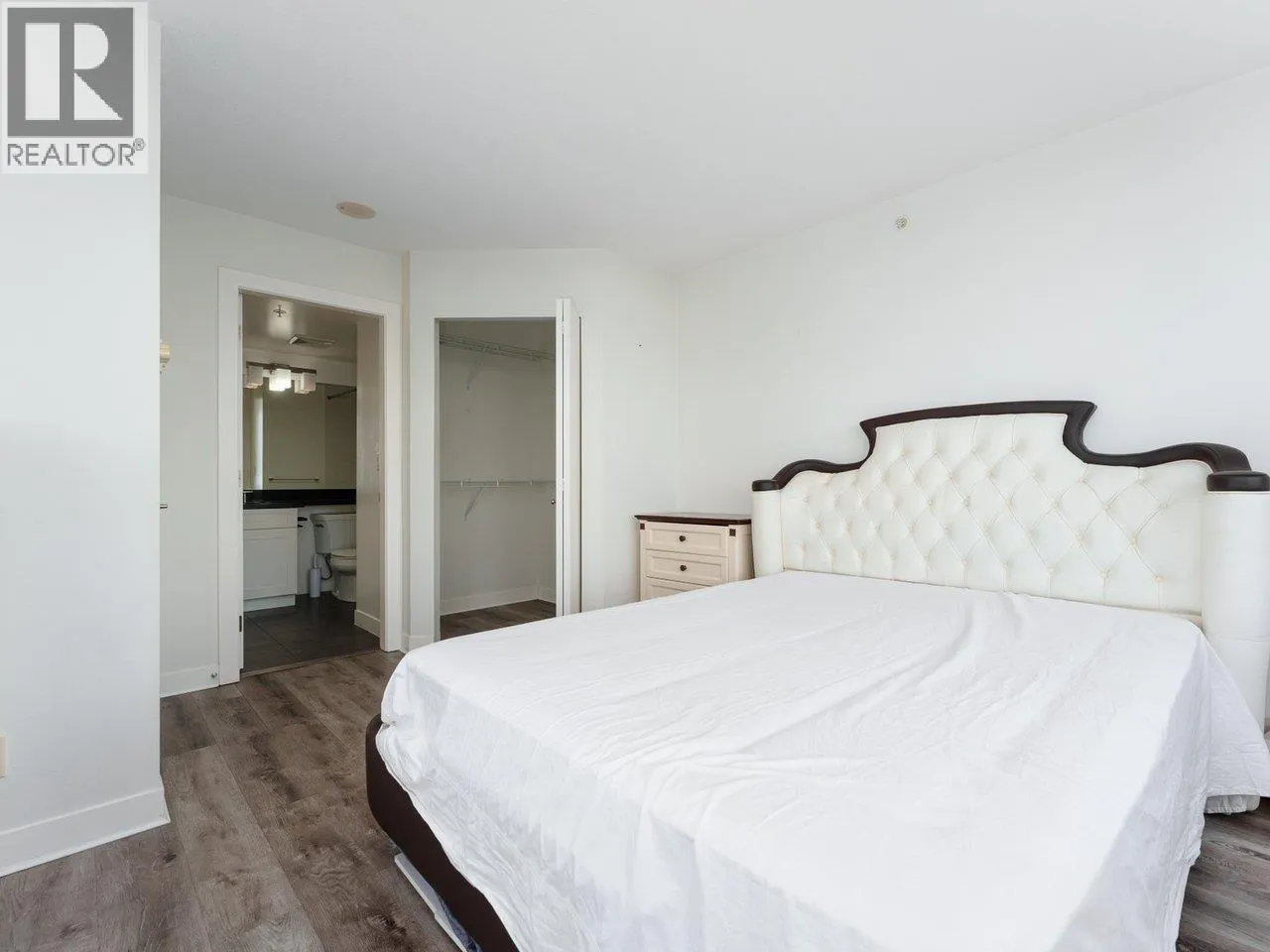 1902 7090 EDMONDS STREET