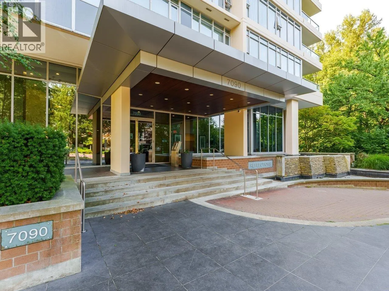1902 7090 EDMONDS STREET