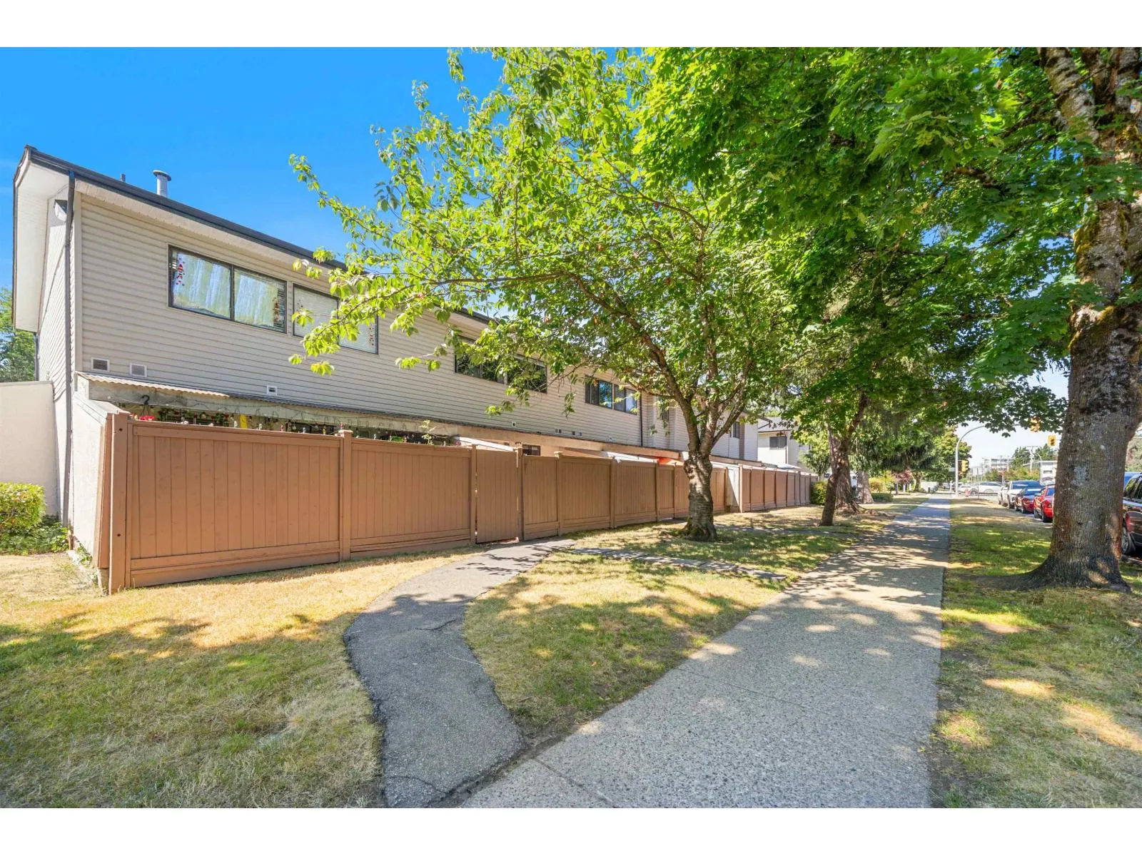 14 5271 204 STREET