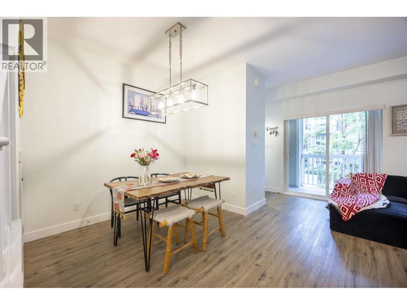 140 7388 MACPHERSON AVENUE