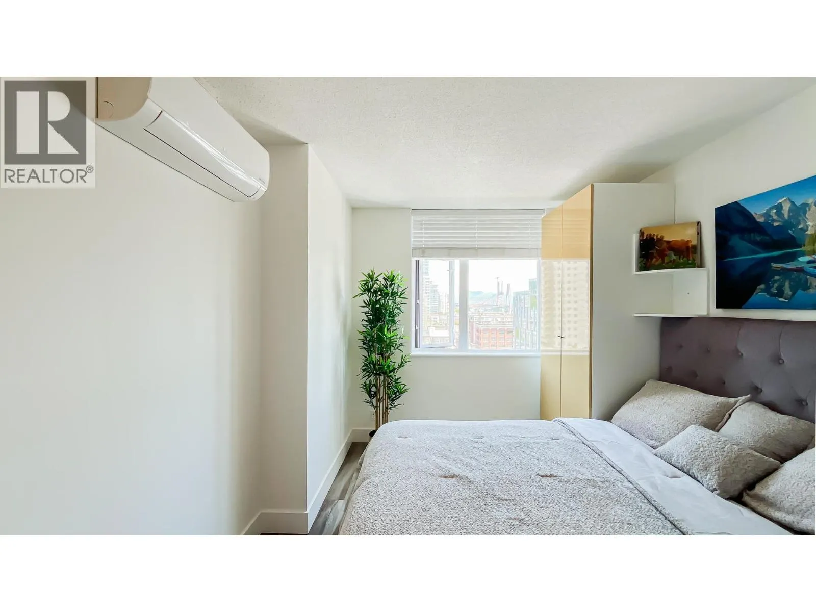 1803 888 CARNARVON STREET