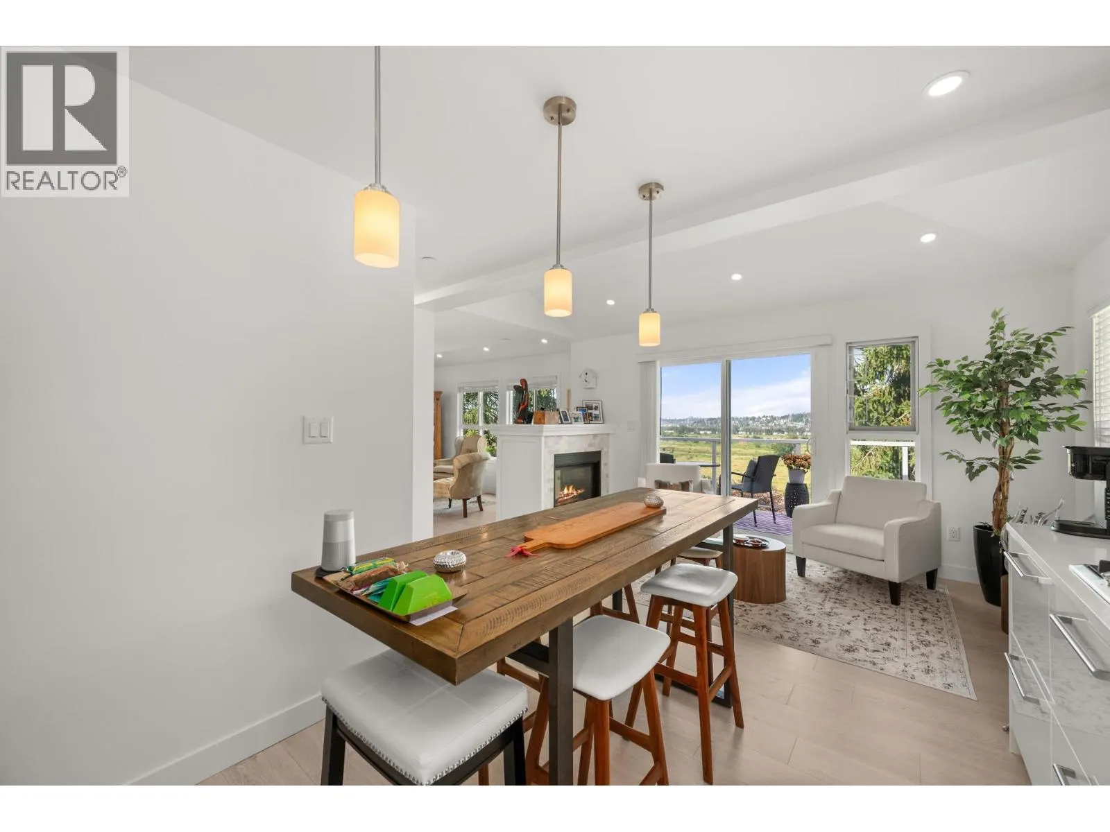 1137 BENNET DRIVE