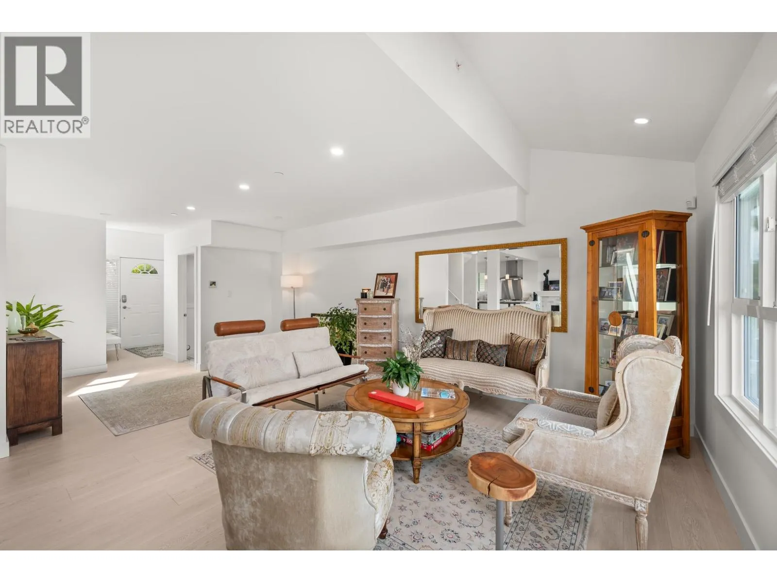 1137 BENNET DRIVE