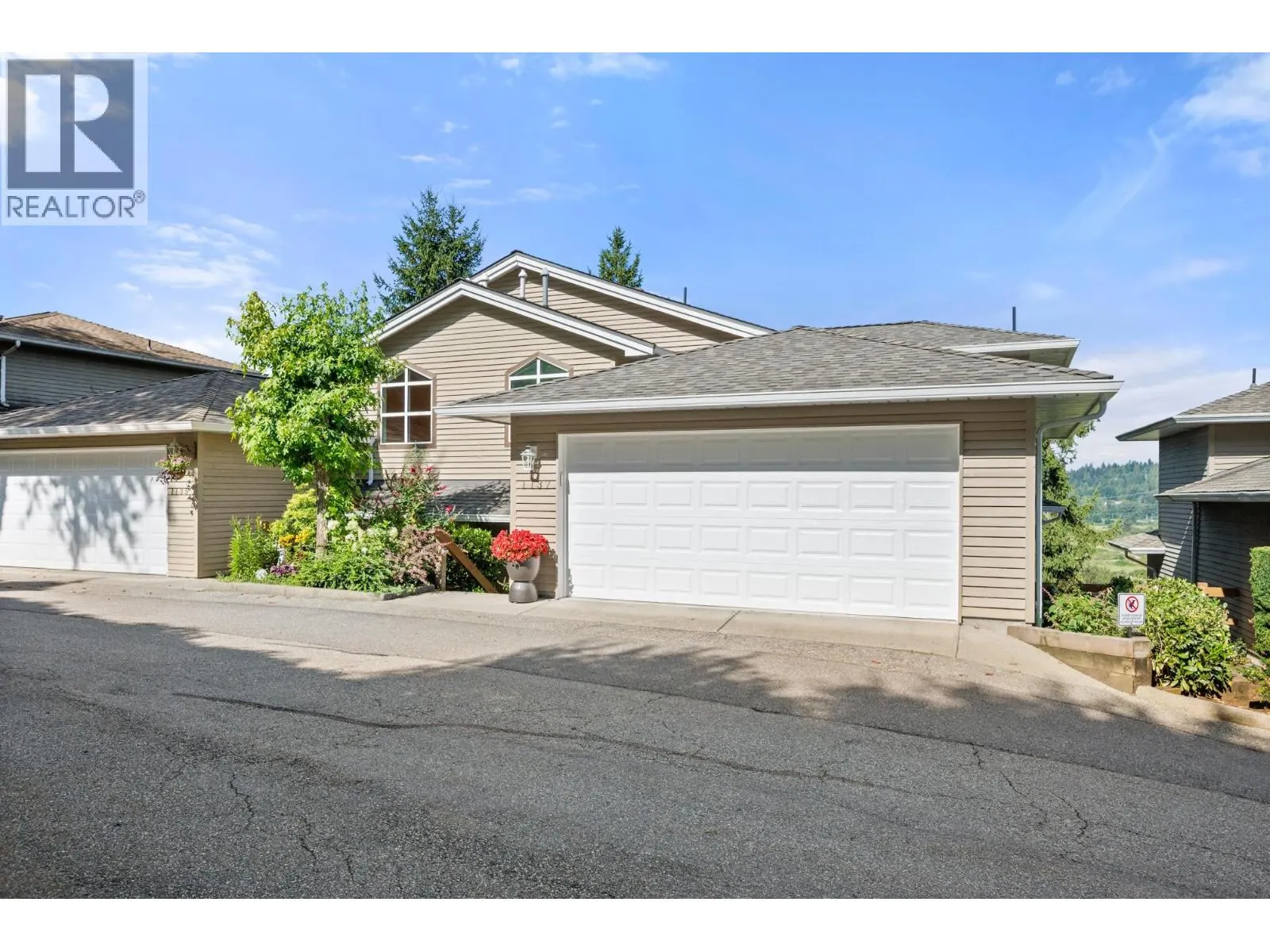 1137 BENNET DRIVE