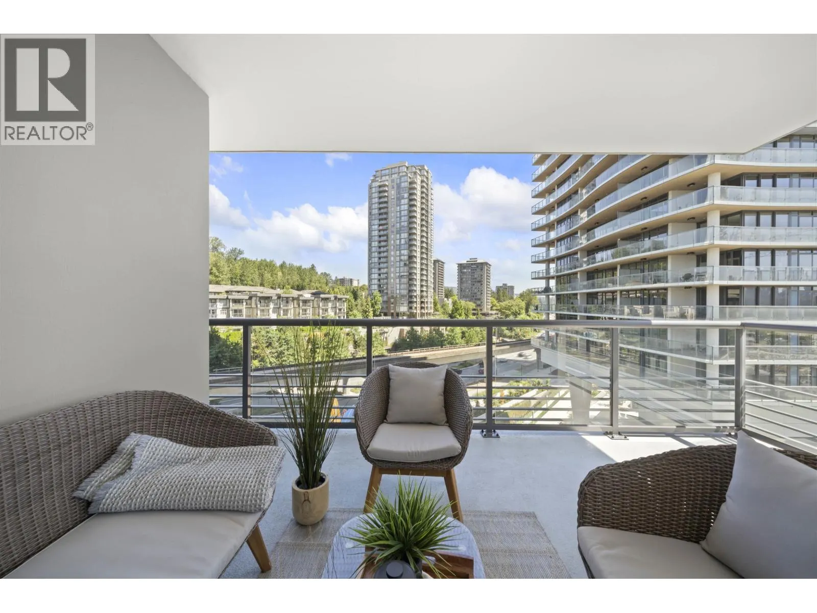 511 4730 LOUGHEED HIGHWAY
