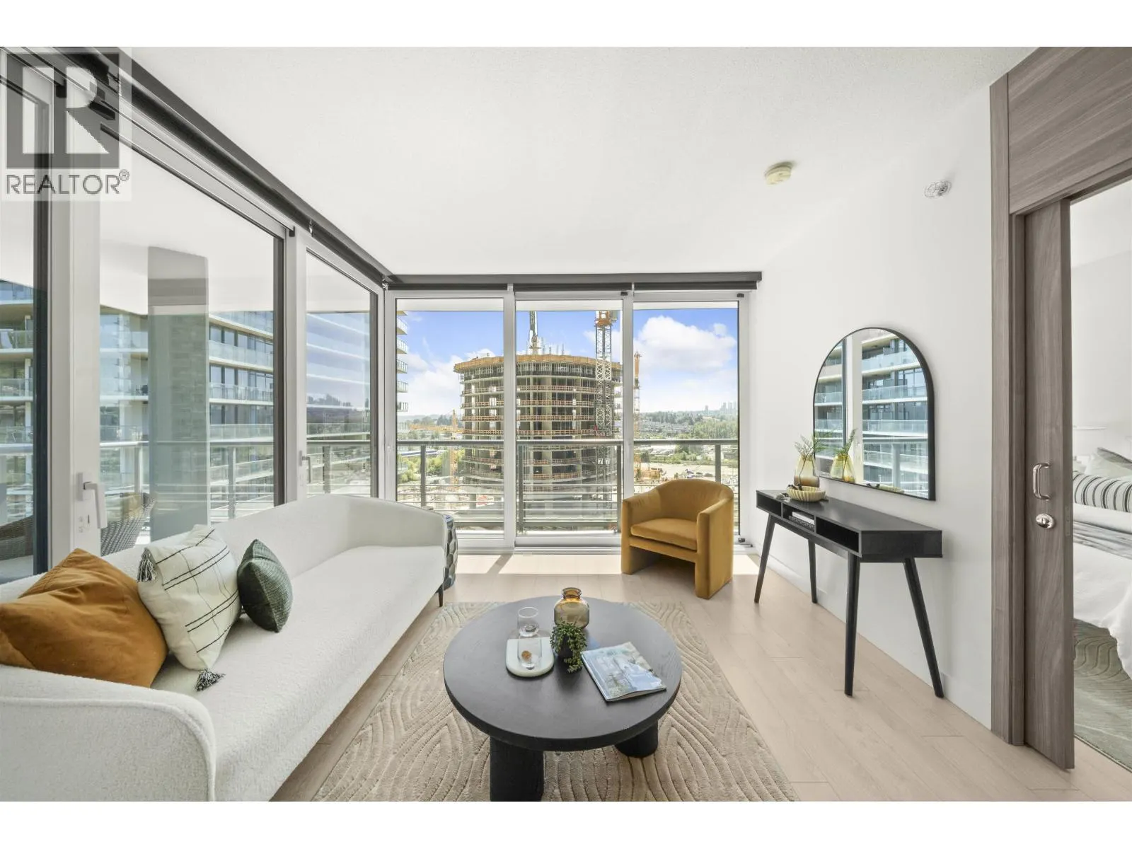 511 4730 LOUGHEED HIGHWAY