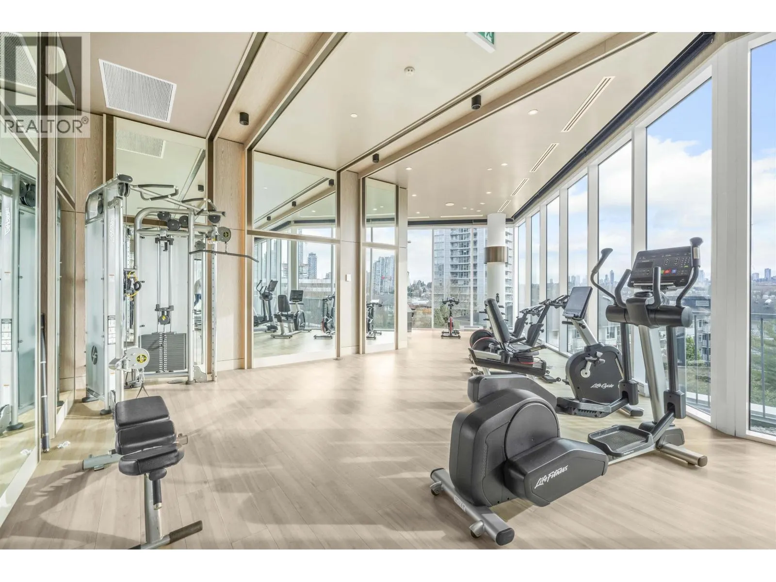 511 4730 LOUGHEED HIGHWAY