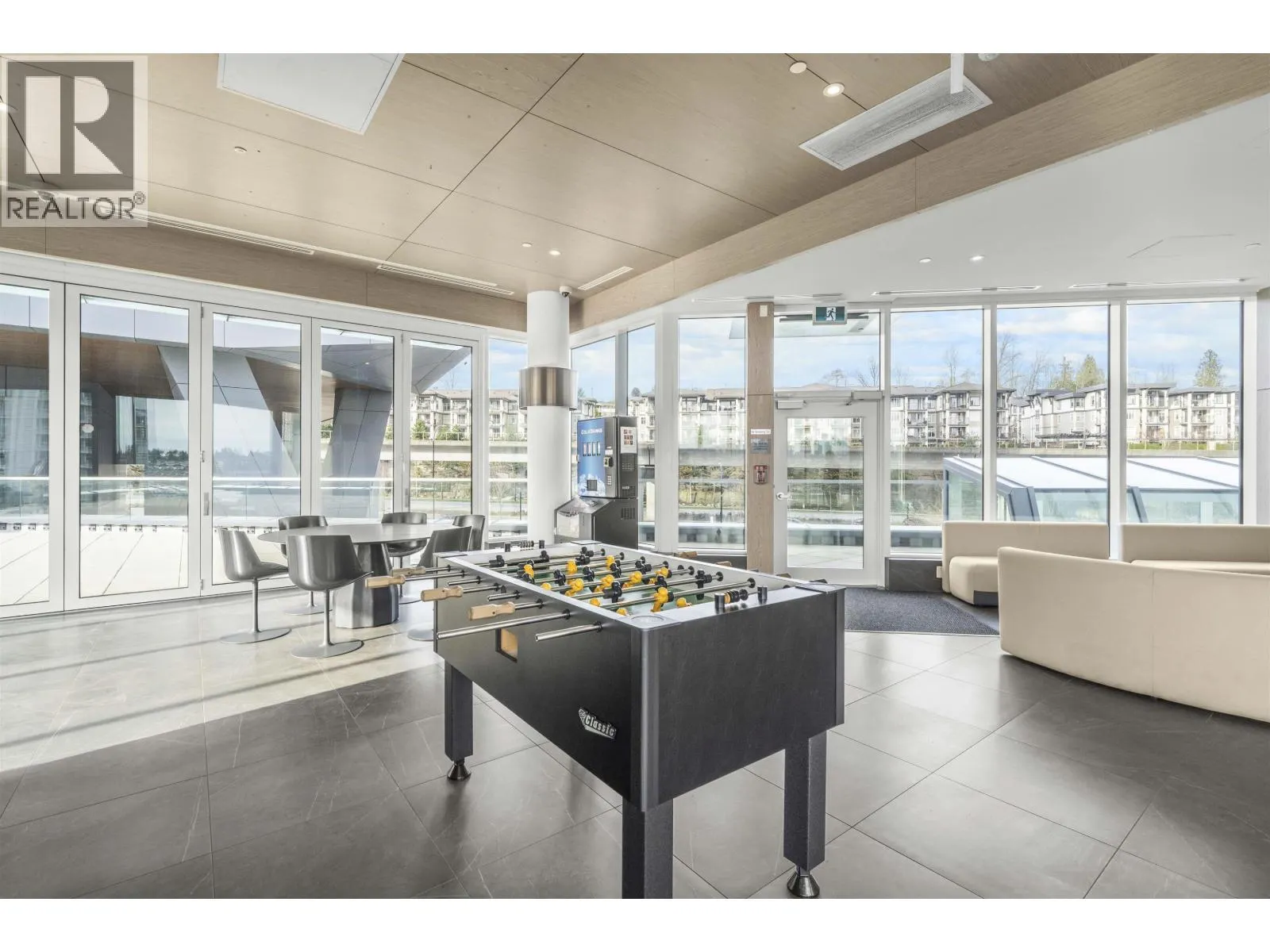 511 4730 LOUGHEED HIGHWAY