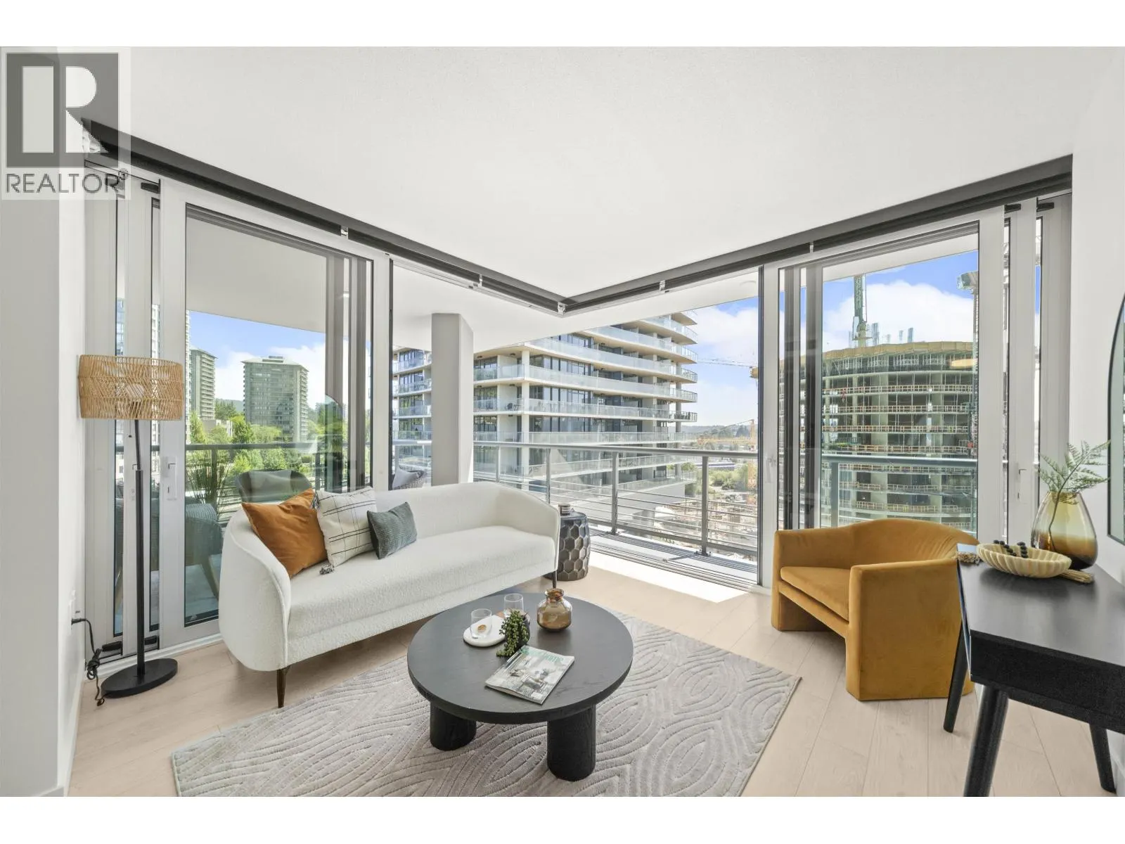 511 4730 LOUGHEED HIGHWAY