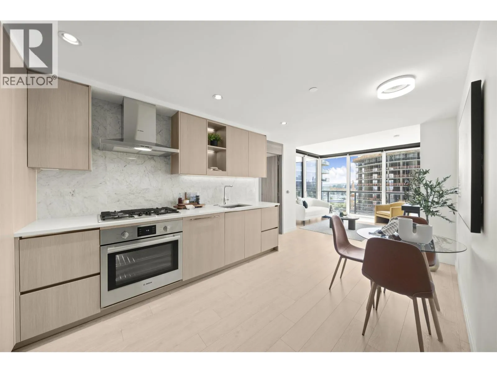 511 4730 LOUGHEED HIGHWAY