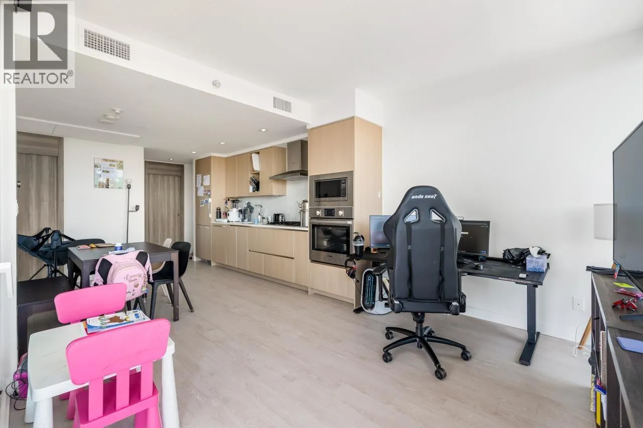 2202 4730 LOUGHEED HIGHWAY