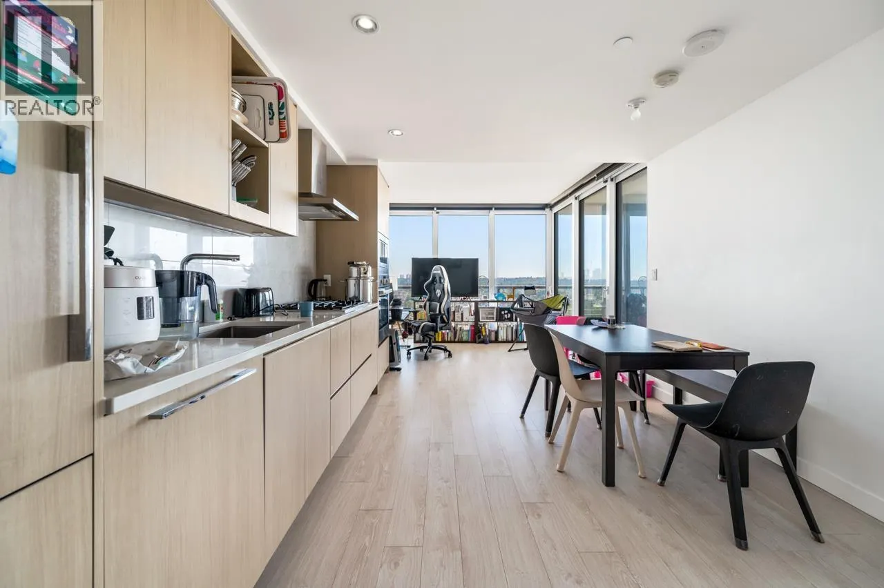 2202 4730 LOUGHEED HIGHWAY