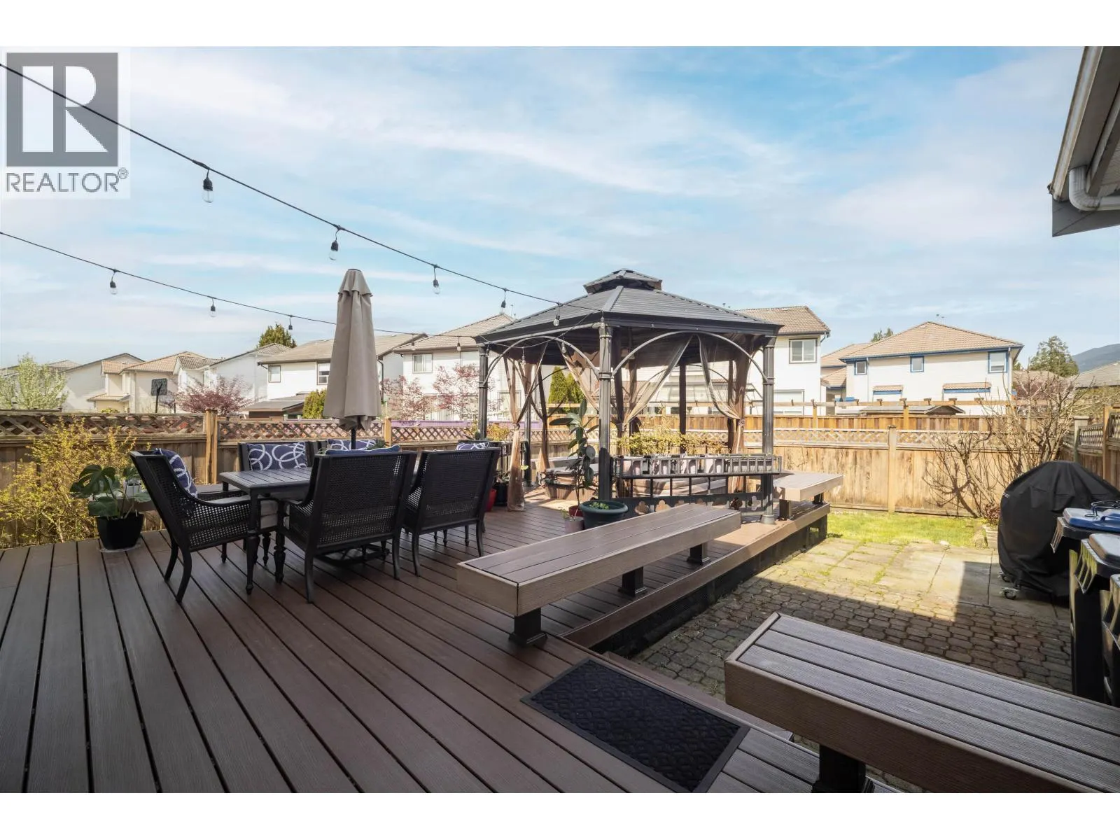 1355 RIVERWOOD GATE