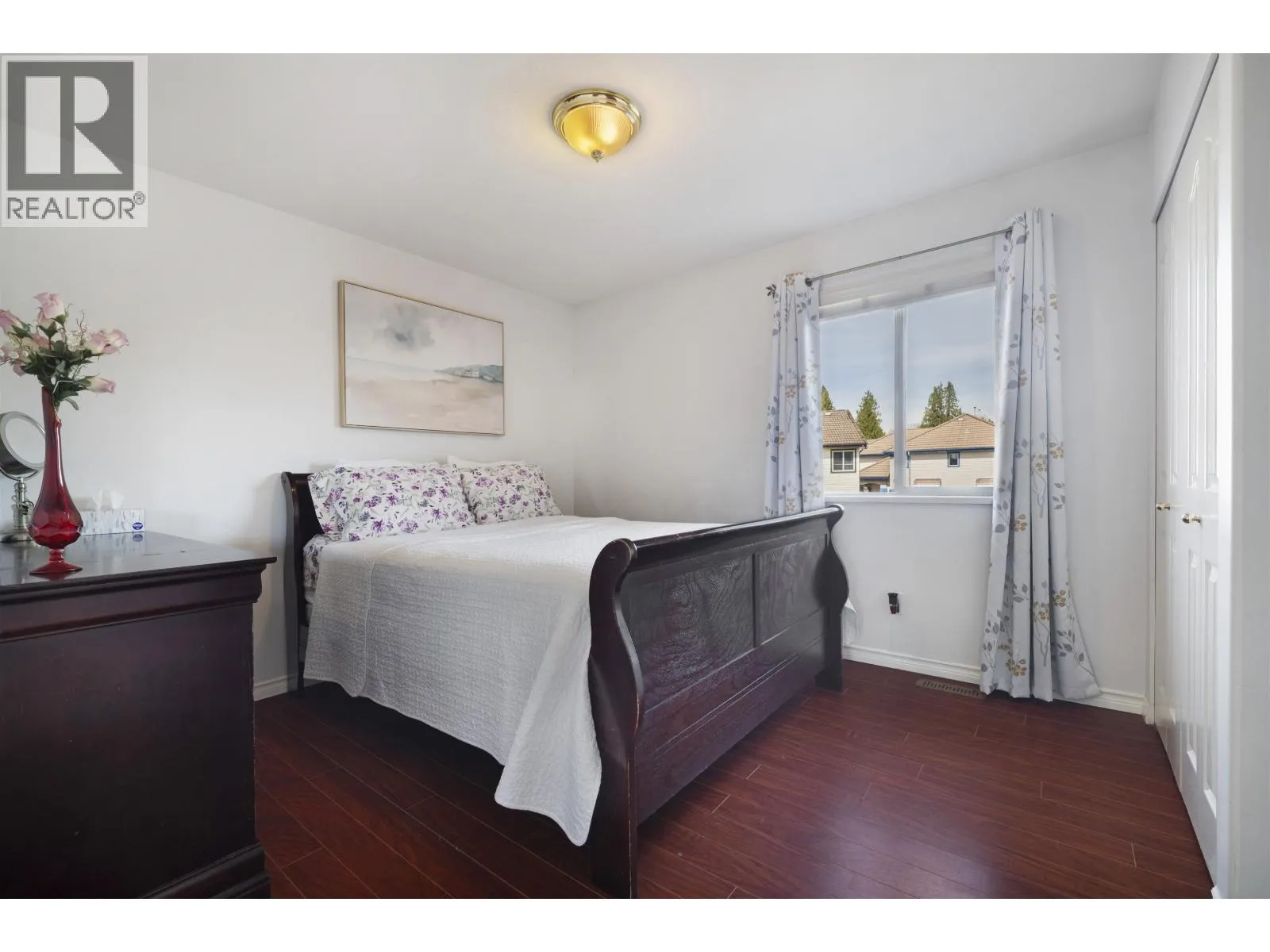 1355 RIVERWOOD GATE