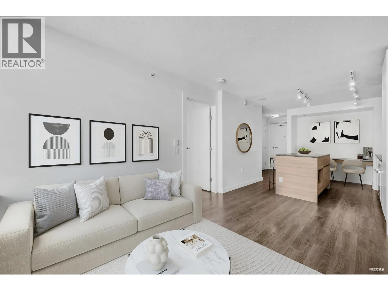2003 988 QUAYSIDE DRIVE