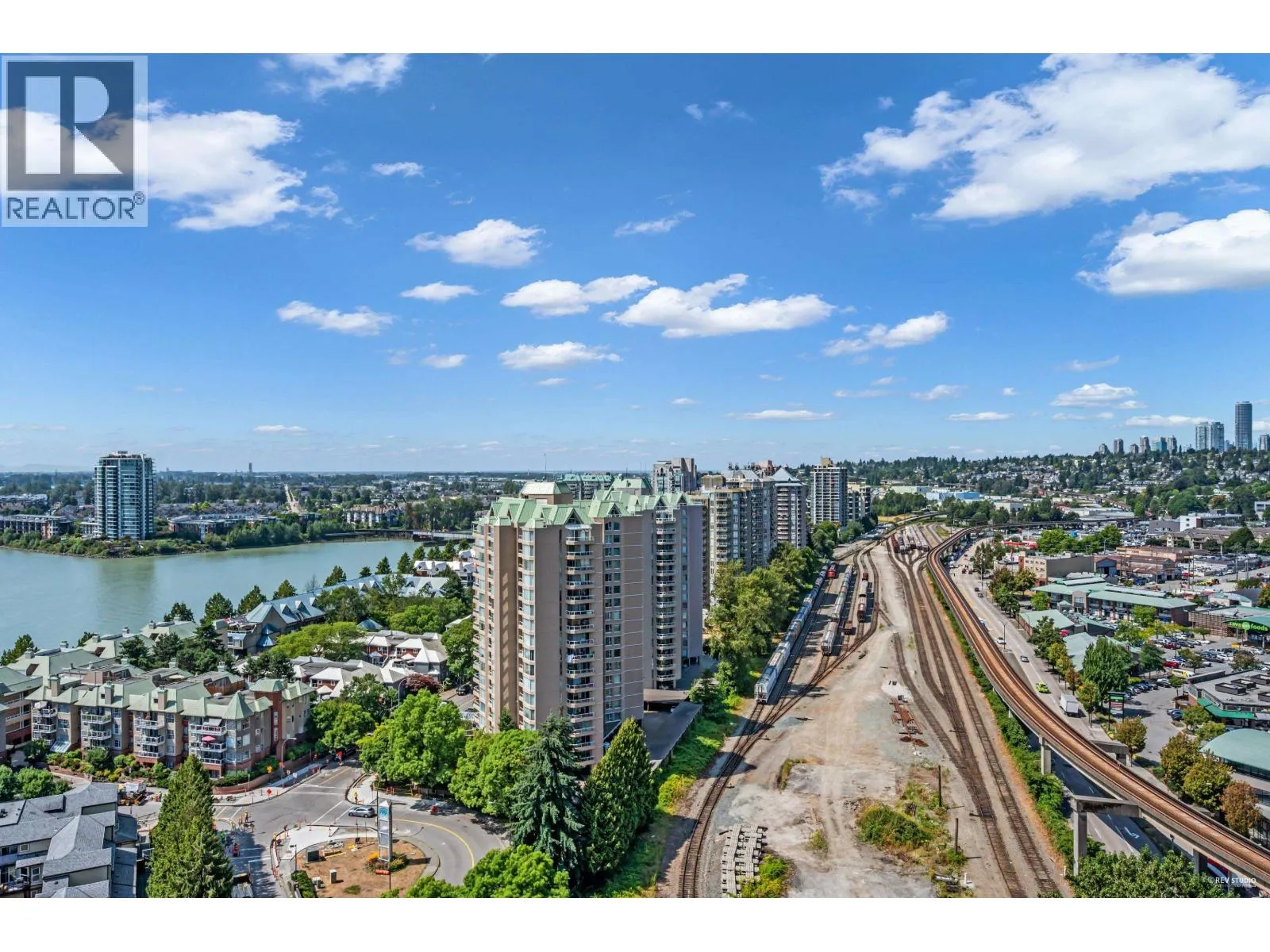 2003 988 QUAYSIDE DRIVE