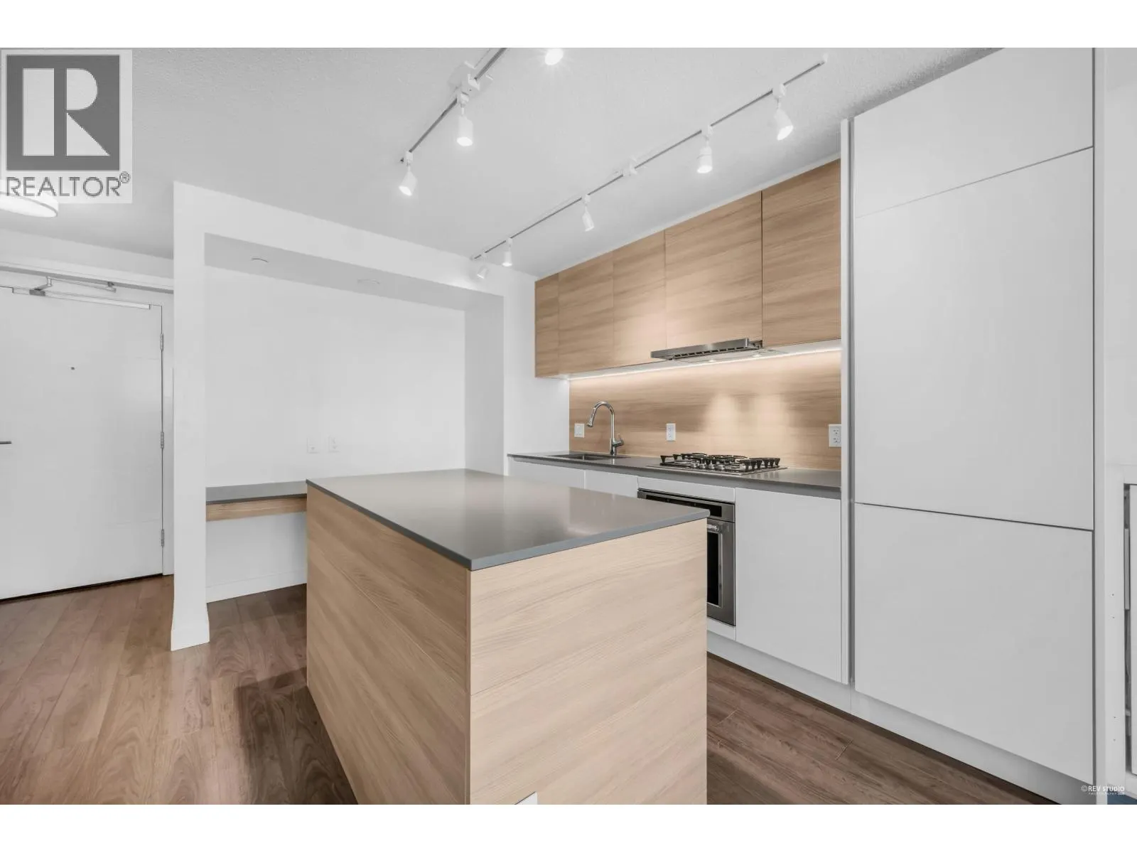 2003 988 QUAYSIDE DRIVE