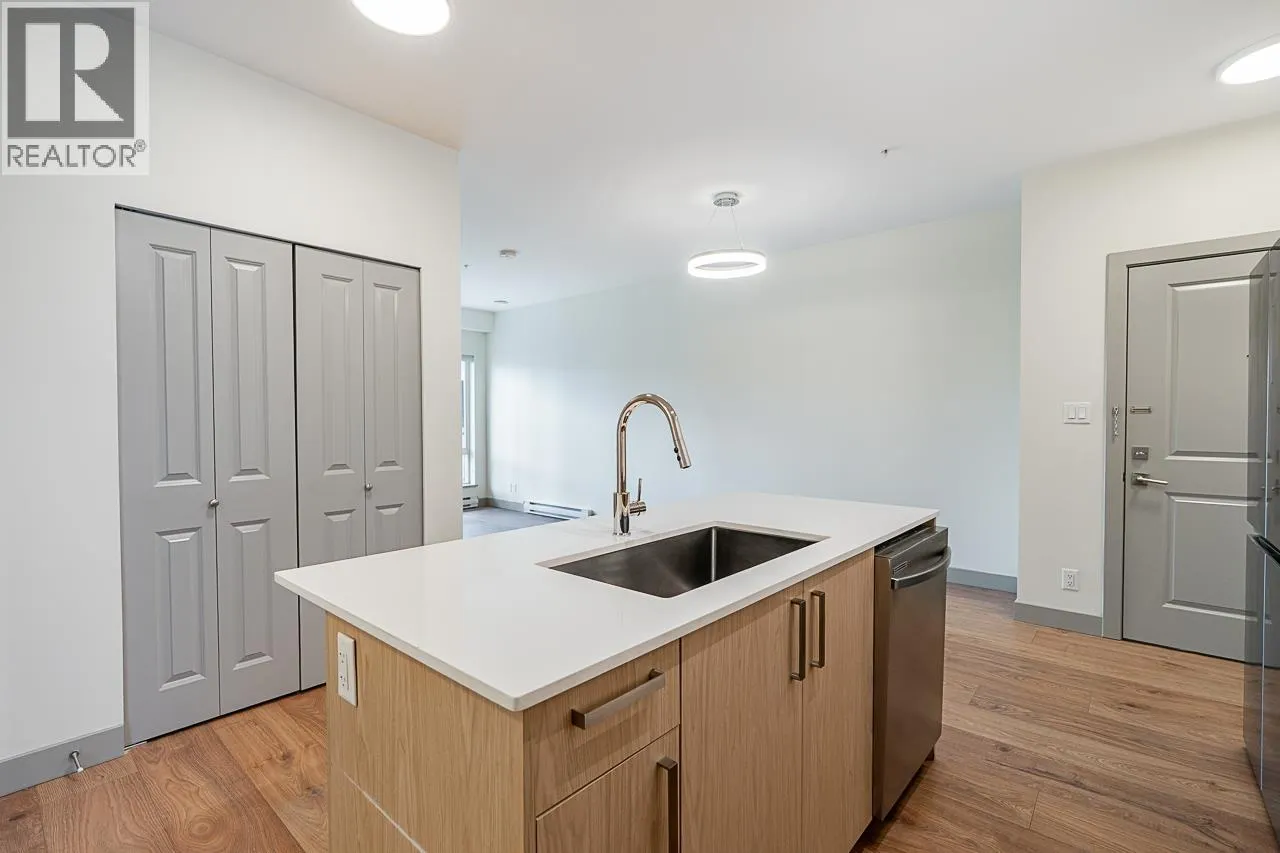 307 6968 ROYAL OAK AVENUE