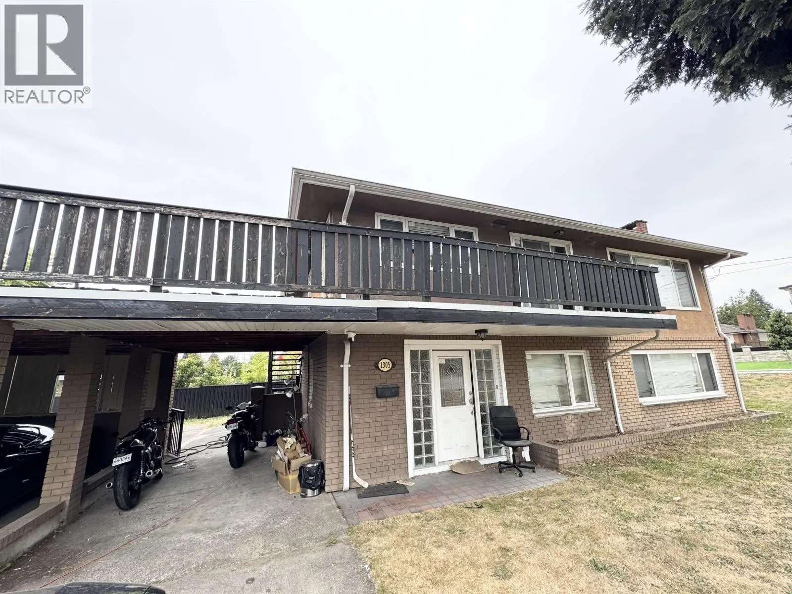 1305 KENSINGTON AVENUE