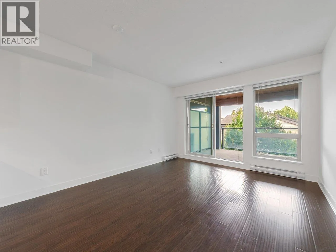 201 500 ROYAL AVENUE