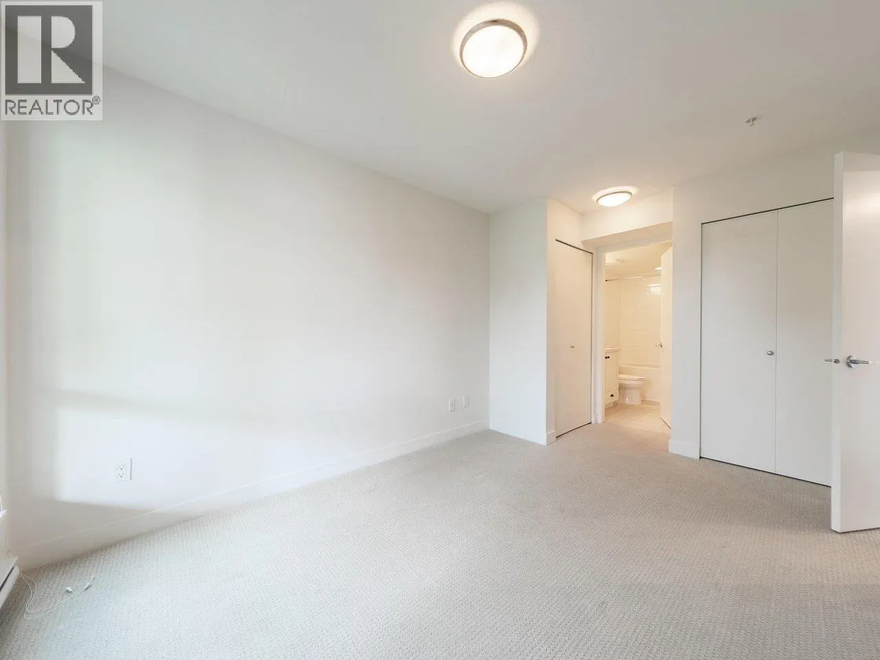 201 500 ROYAL AVENUE
