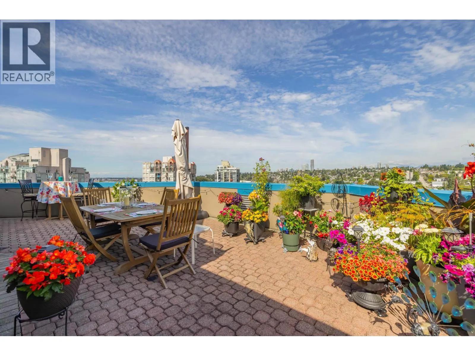 2002 1245 QUAYSIDE DRIVE