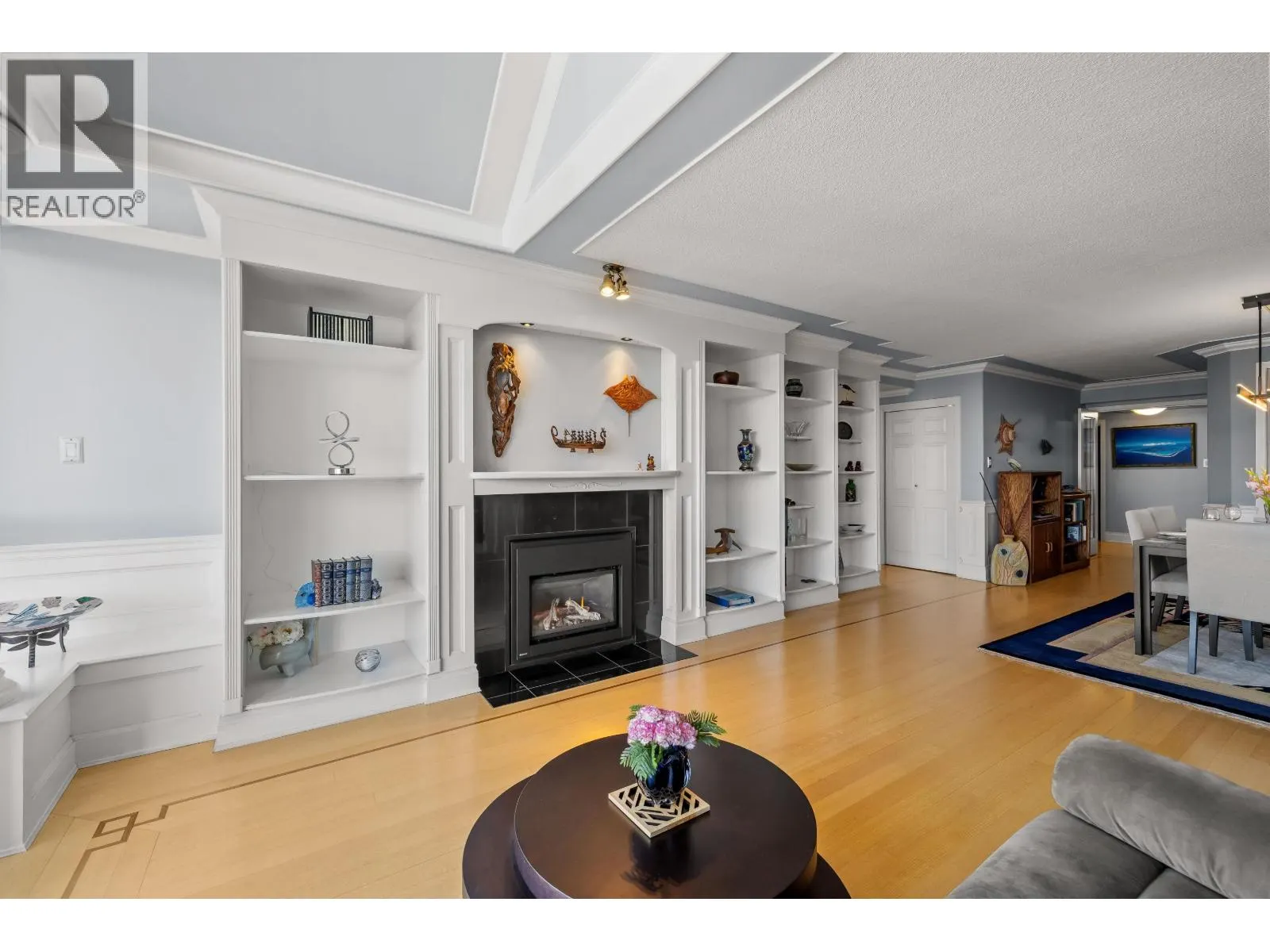 2002 1245 QUAYSIDE DRIVE