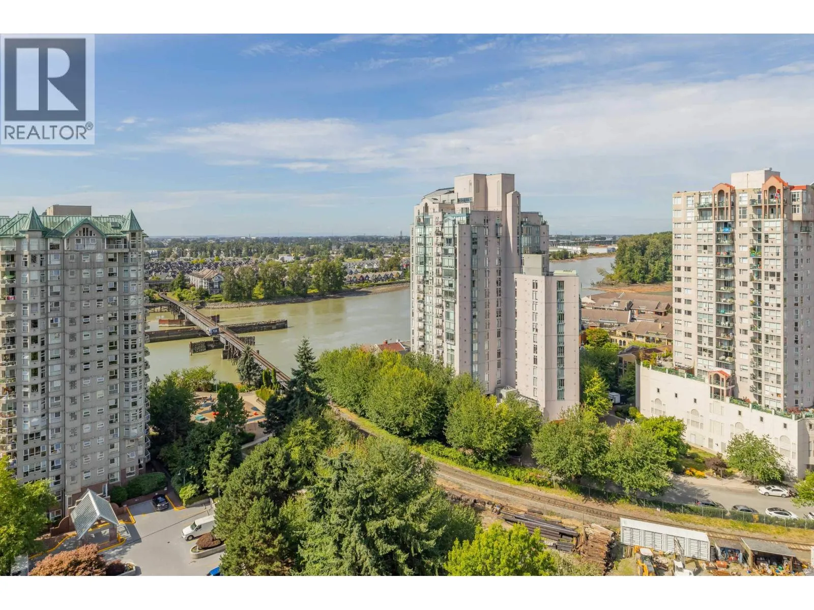 2002 1245 QUAYSIDE DRIVE