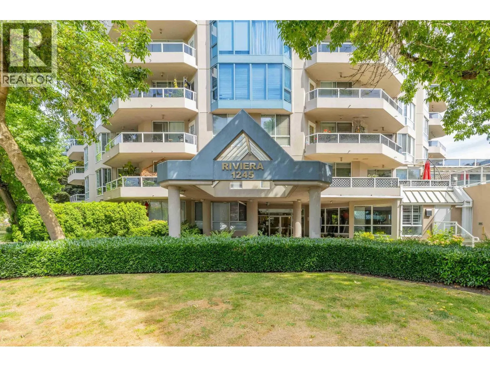 2002 1245 QUAYSIDE DRIVE