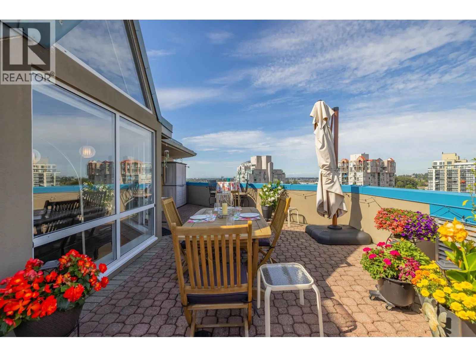 2002 1245 QUAYSIDE DRIVE