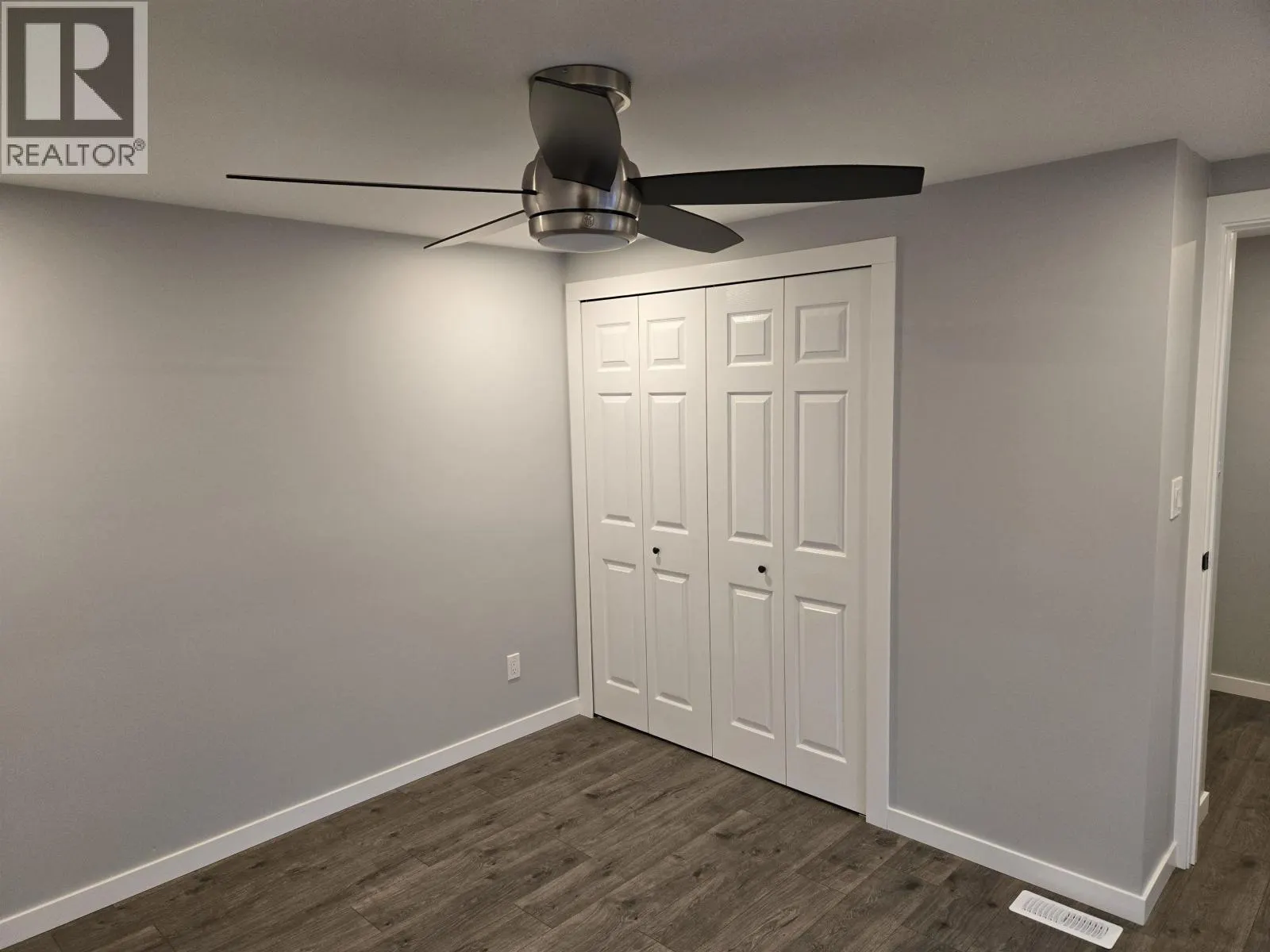 4 654 NORTH FRASER DRIVE
