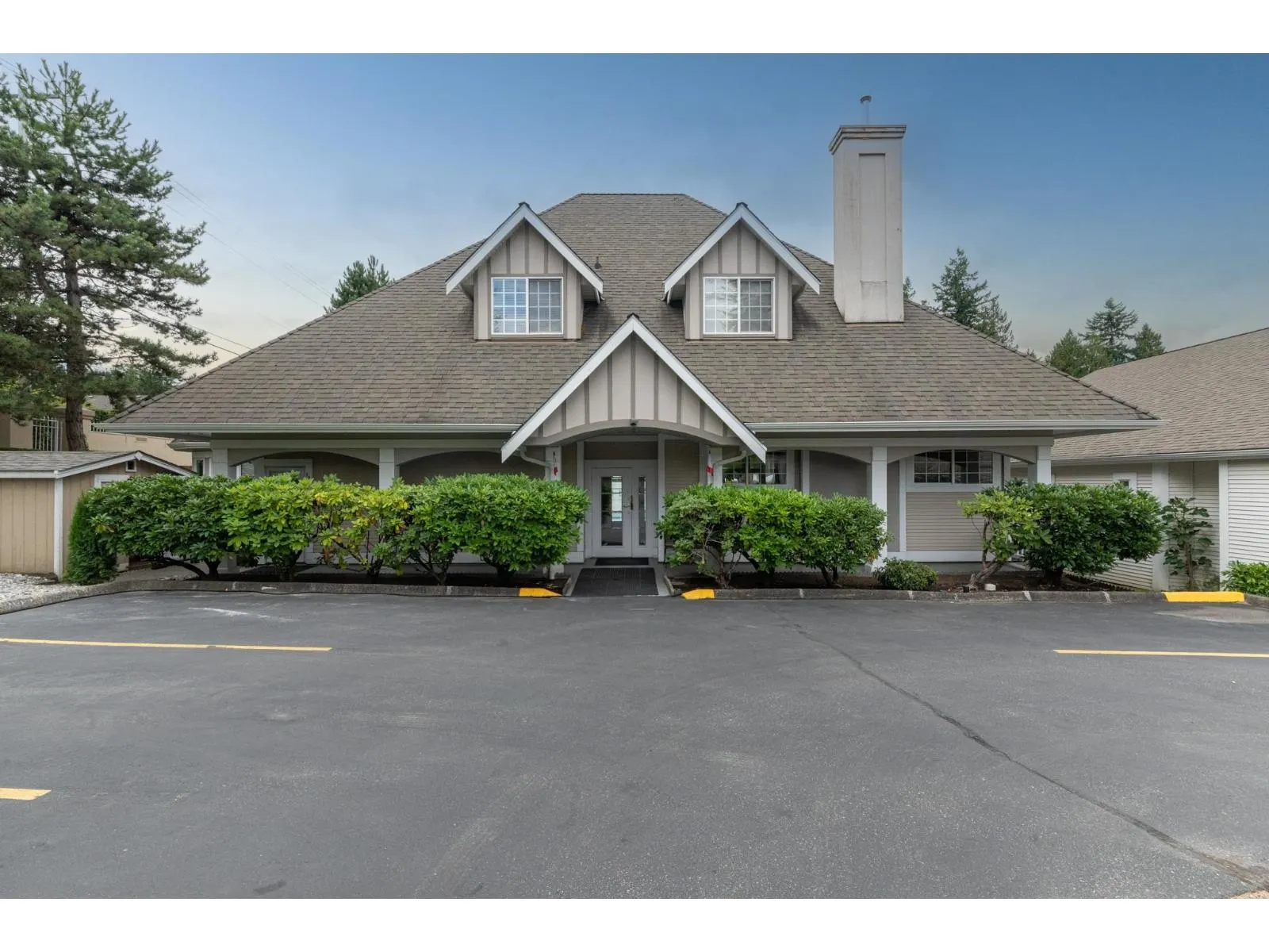 100 20655 88 AVENUE