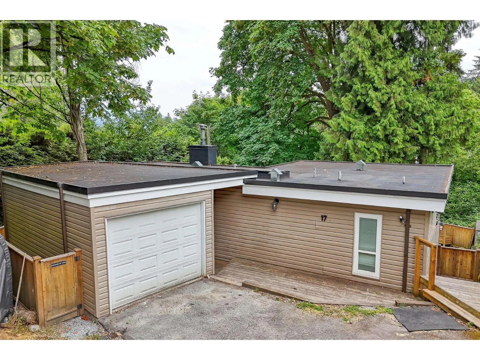 17 MOUNT ROYAL DRIVE