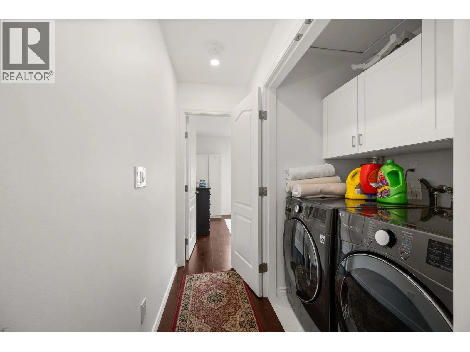 262 E 10TH STREET