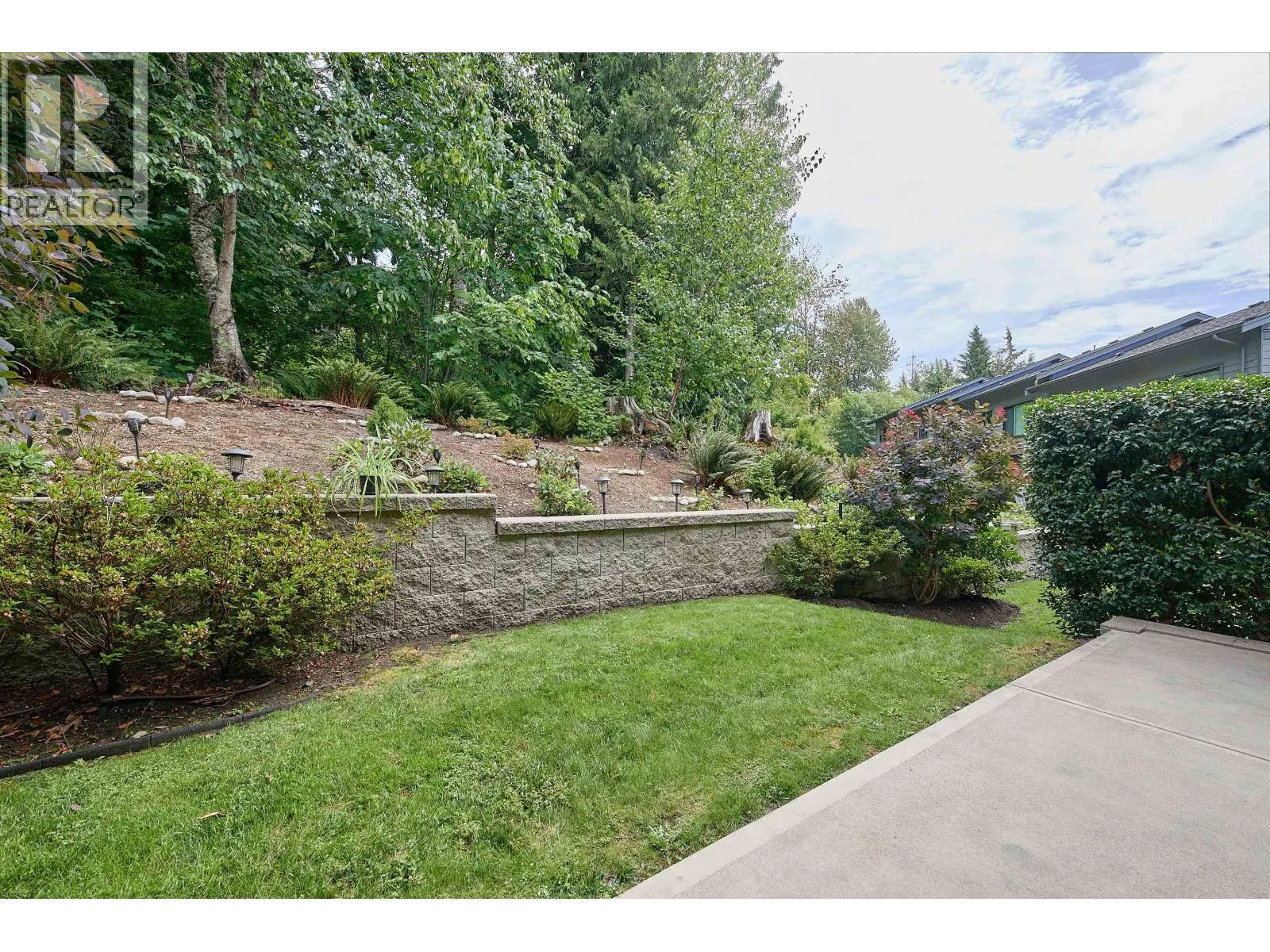 6 23415 CROSS ROAD