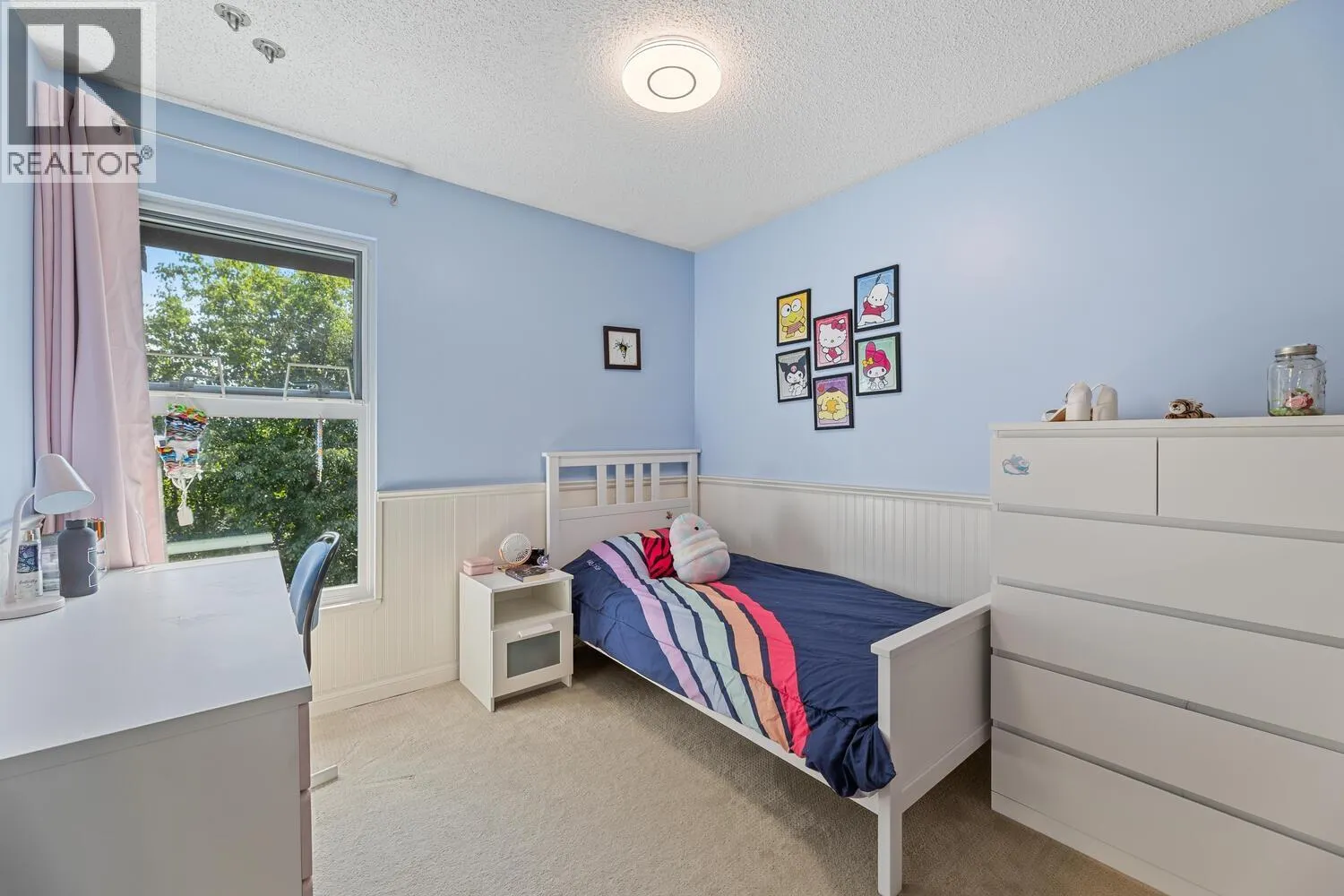 573 CARLSEN PLACE