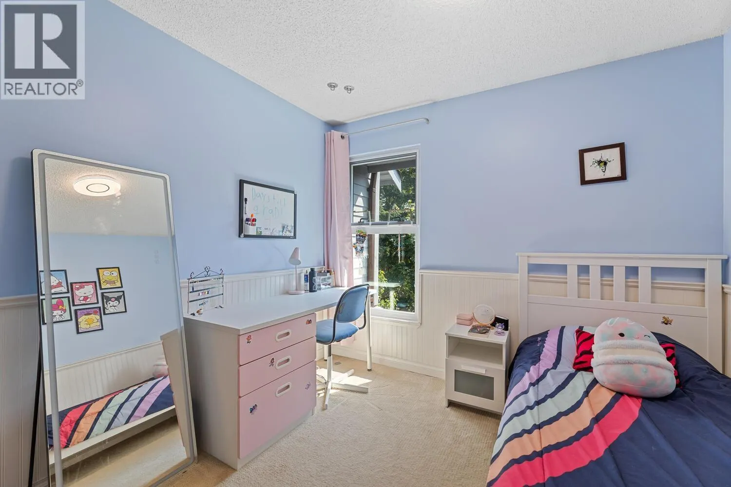 573 CARLSEN PLACE