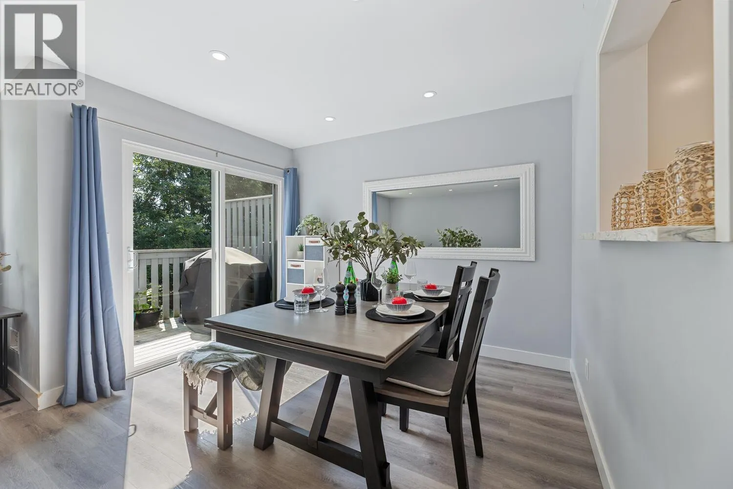573 CARLSEN PLACE