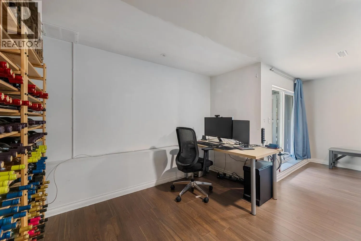 573 CARLSEN PLACE