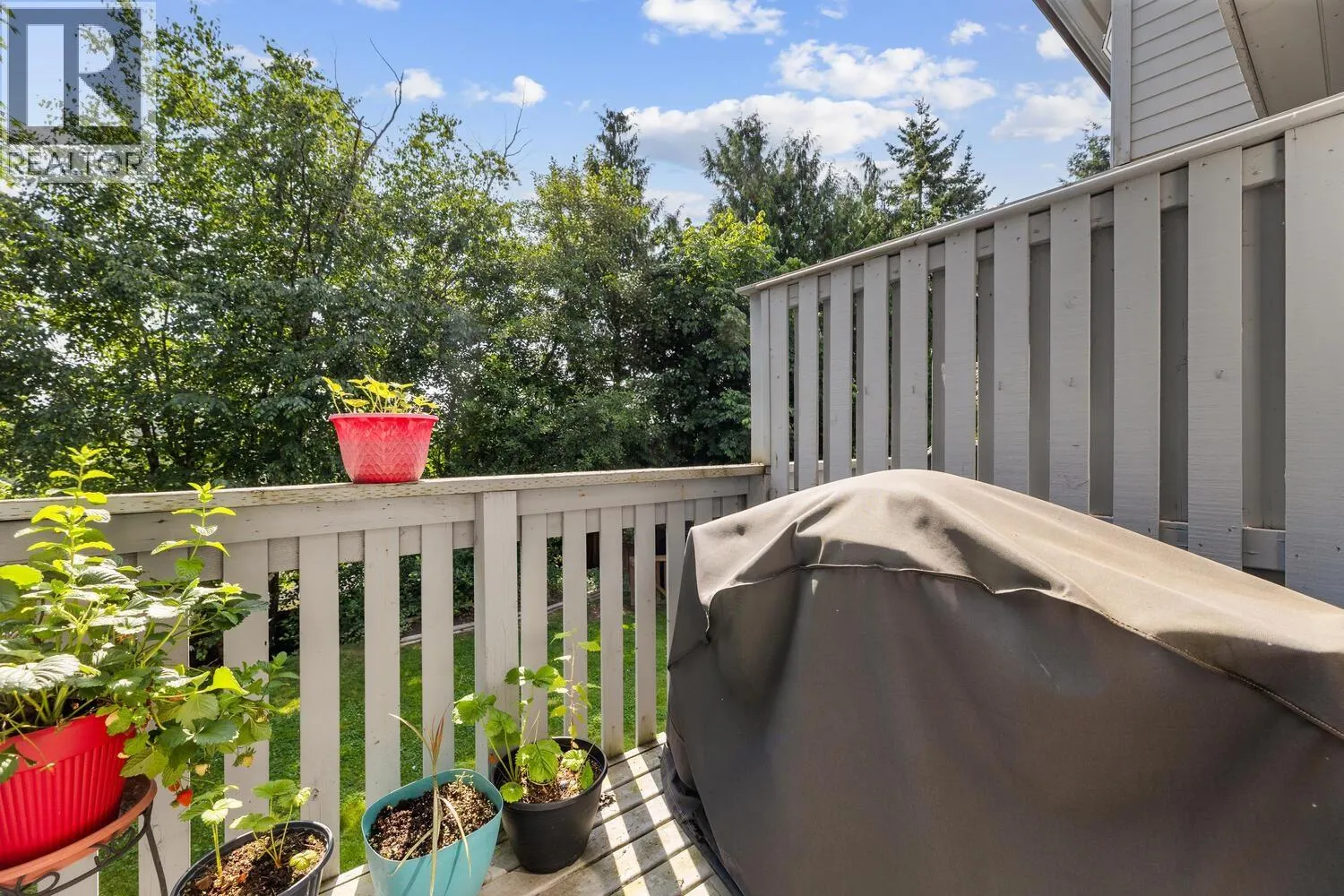 573 CARLSEN PLACE