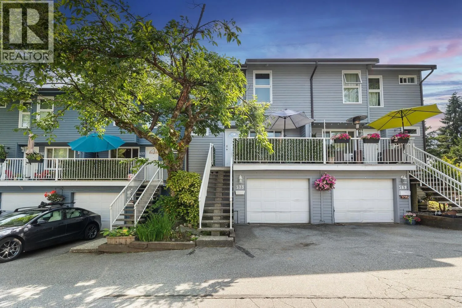 573 CARLSEN PLACE