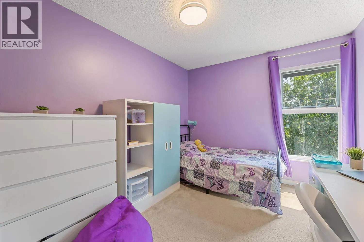573 CARLSEN PLACE