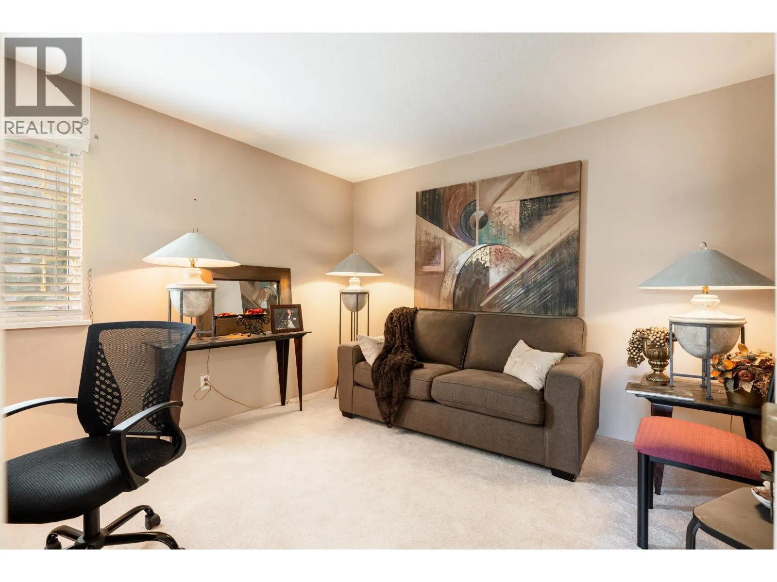 2905 CLIFFROSE CRESCENT