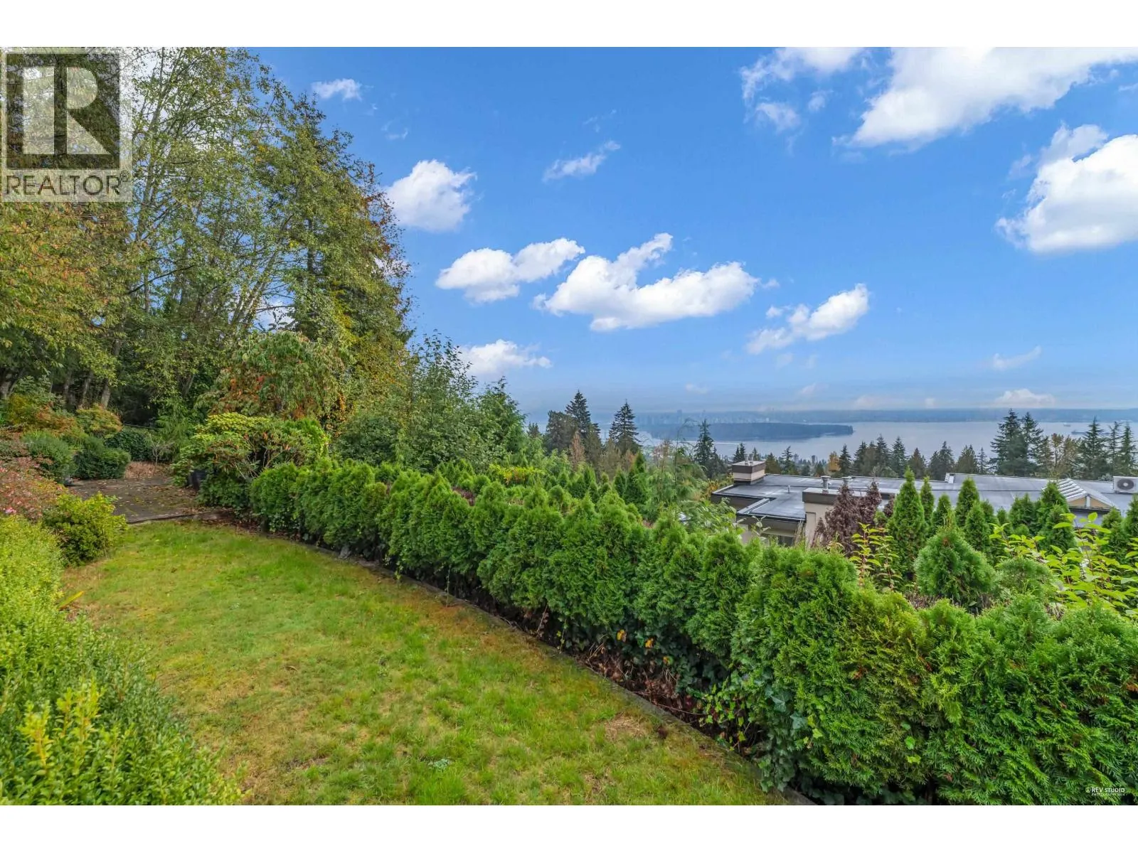 2617 WESTHILL WAY