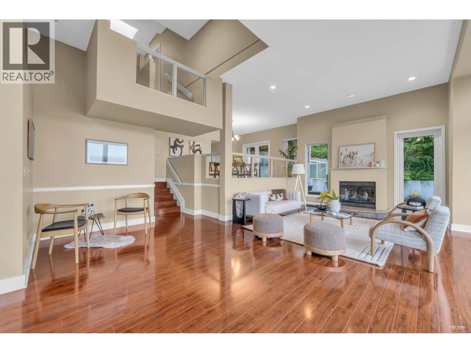 2617 WESTHILL WAY