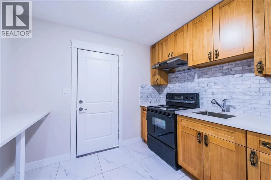 10481 HOLLYBANK DRIVE